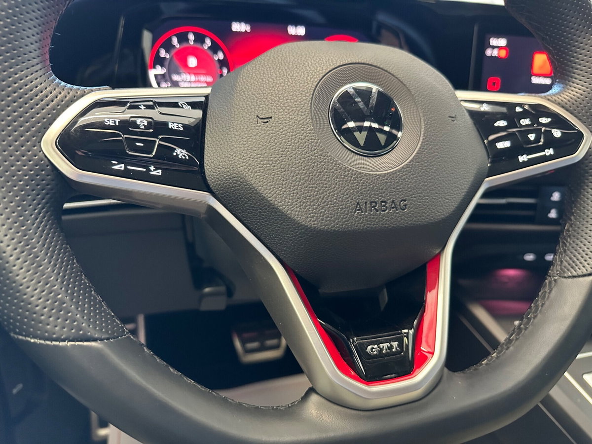 Volkswagen Golf 2.0 TSI GTI DSG (17)