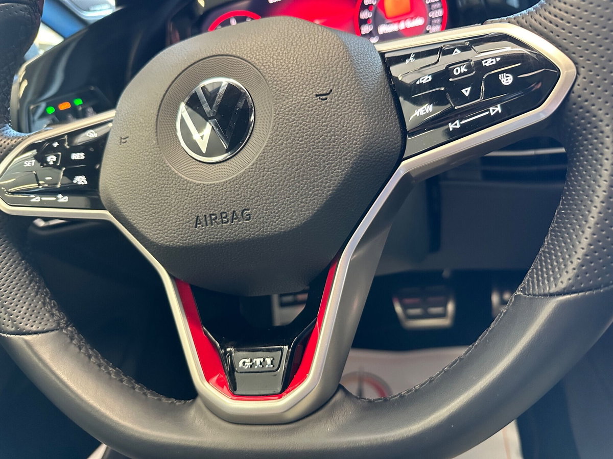 Volkswagen Golf 2.0 TSI GTI DSG (18)