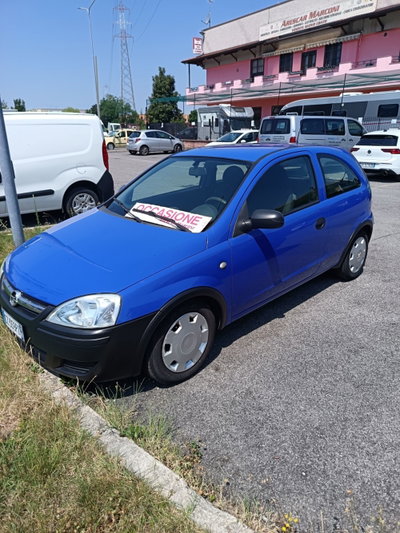 Opel Corsa 1.0i 12V cat 3 porte Silverline (2)