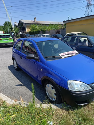 Opel Corsa 1.0i 12V cat 3 porte Silverline (3)