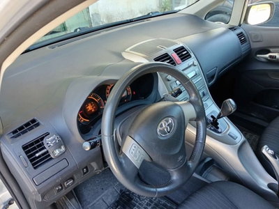 Toyota Auris 1.4 D-4D M-MT 5 porte Sol MY'08 (12)