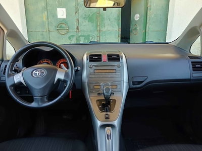 Toyota Auris 1.4 D-4D M-MT 5 porte Sol MY'08 (6)
