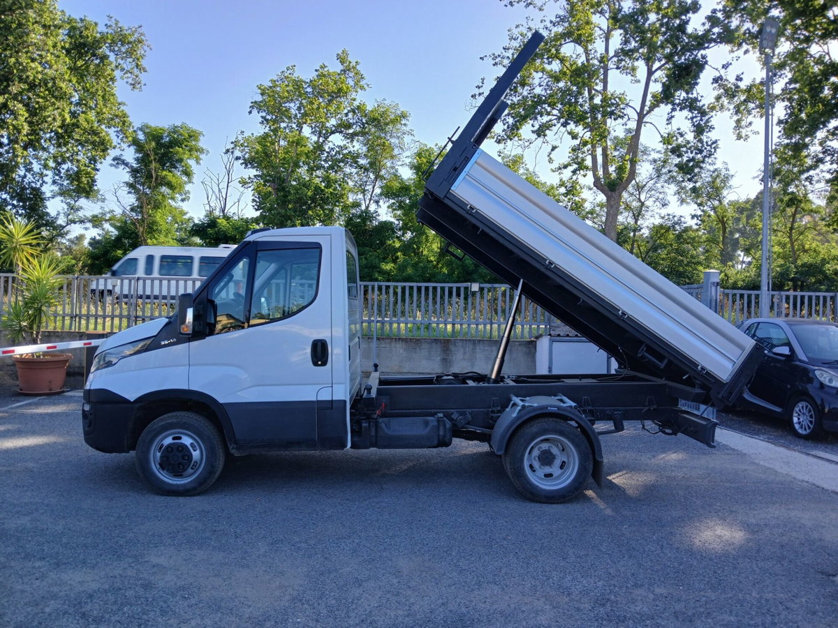 Iveco Daily Telaio 35C14 BTor 2.3 HPT PC-RG Cabinato (9)