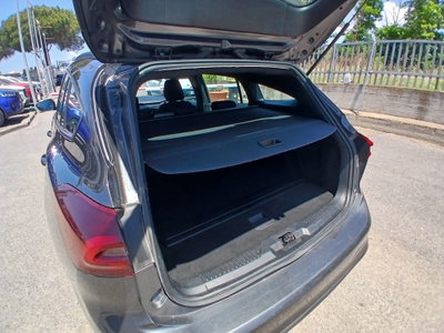 Ford Focus Station Wagon 1.0 EcoBoost Hybrid 125 CV SW ST-Line (16)