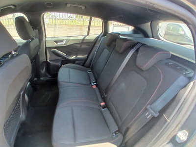 Ford Focus Station Wagon 1.0 EcoBoost Hybrid 125 CV SW ST-Line (18)