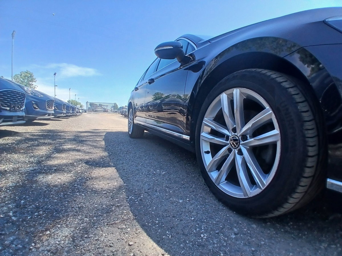 Volkswagen Passat Variant 1.5 TSI ACT DSG Business (11)