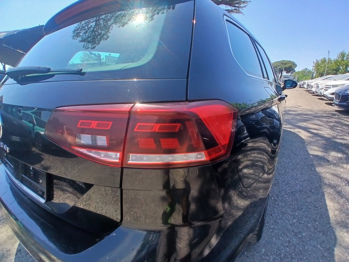Volkswagen Passat Variant 1.5 TSI ACT DSG Business (15)