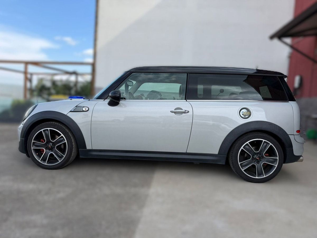 MINI Mini Clubman 1.6 16V Cooper S Clubman (2)