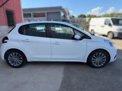 Peugeot 208 82 5 porte Access (2)