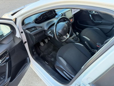 Peugeot 208 82 5 porte Access (5)