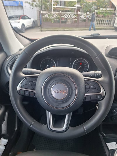 Jeep Renegade 1.6 Mjt 130 CV S (7)