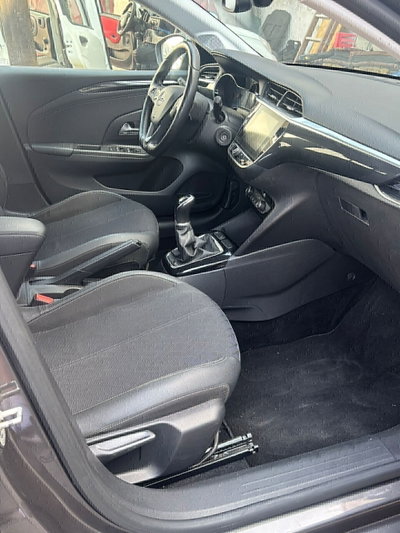 Opel Corsa 1.2 Elegance (8)