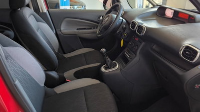 Citroen C3 Picasso 1.6 HDi 90 Seduction (18)