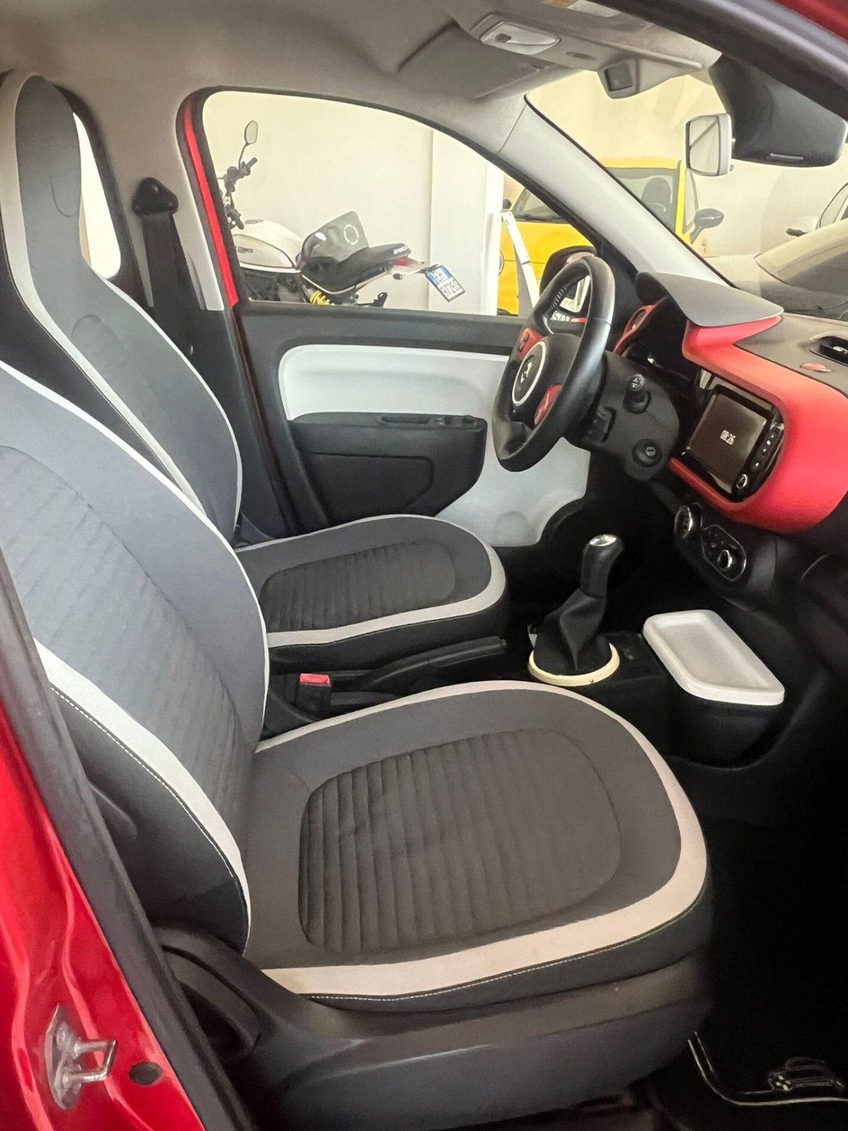 Renault Twingo 1.2 16V 105gr Energy (13)