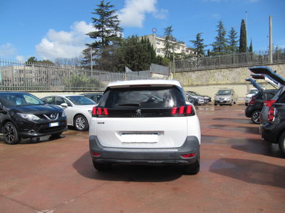 Peugeot 5008 BlueHDi 130 S&S EAT8 Allure (4)