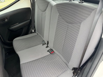 Toyota Aygo Connect 1.0 VVT-i 72 CV 5 porte x-cool (14)