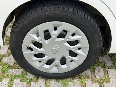 Toyota Aygo Connect 1.0 VVT-i 72 CV 5 porte x-cool (16)