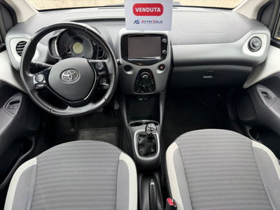 Toyota Aygo Connect 1.0 VVT-i 72 CV 5 porte x-cool (7)