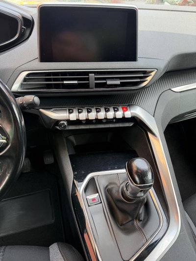 Peugeot 3008 BlueHDi 130 S&S Business (10)