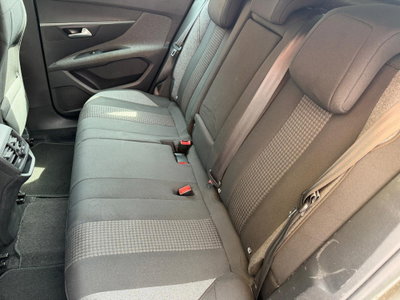 Peugeot 3008 BlueHDi 130 S&S Business (14)
