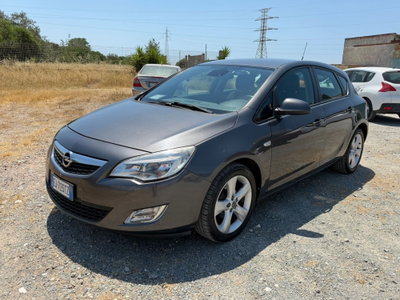 Opel Astra 1.6 115CV 5 porte Cosmo usata