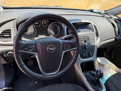 Opel Astra 1.6 115CV 5 porte Cosmo (10)