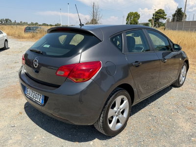 Opel Astra 1.6 115CV 5 porte Cosmo (7)