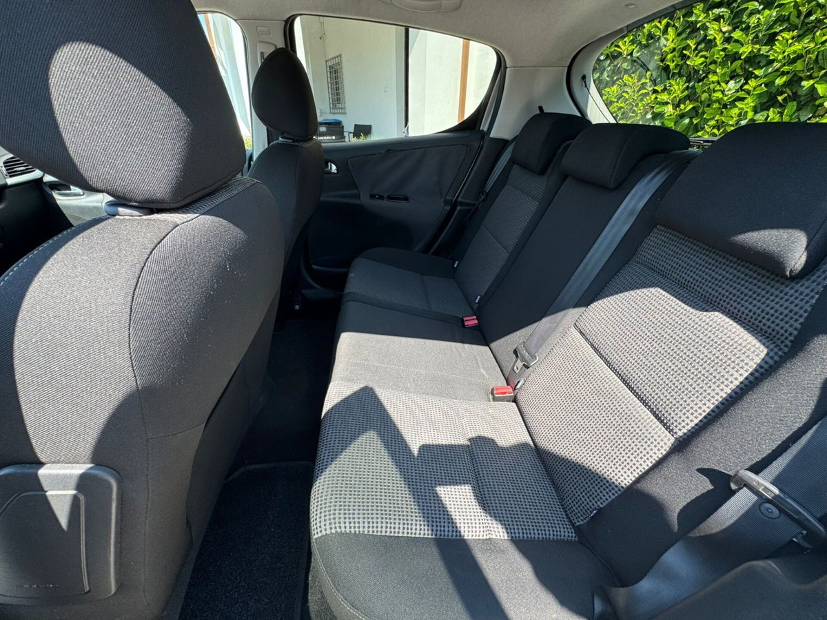 Peugeot 207 88CV 5p. 2 Tronic XS (9)