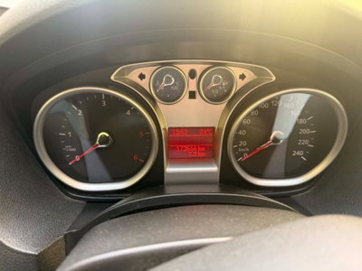 Ford Kuga 2.0 TDCi 136 CV 4WD Titanium DPF (4)