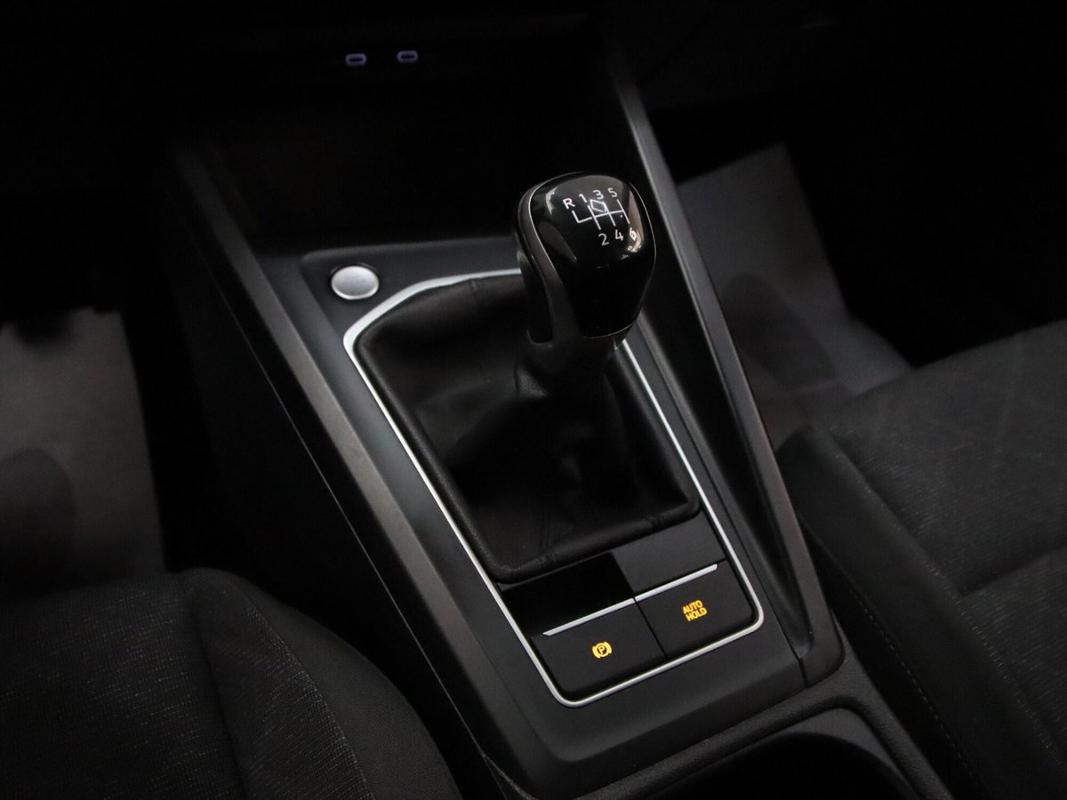 Volkswagen Golf 1.0 TSI EVO Life (14)
