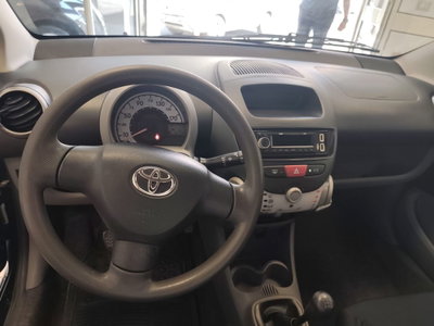 Toyota Aygo 1.0 12V VVT-i 5 porte Now Connect (7)