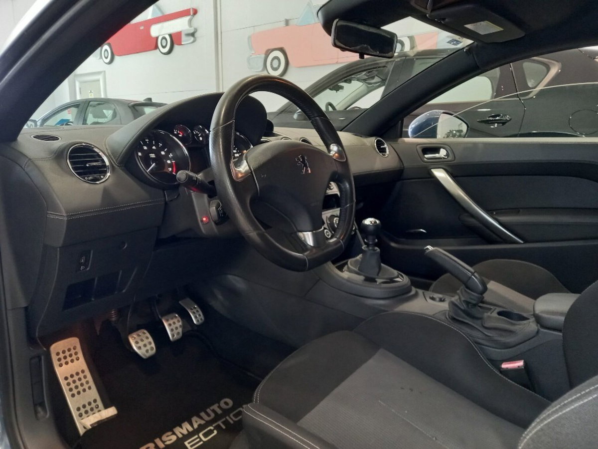 Peugeot RCZ 1.6 THP 156CV (12)
