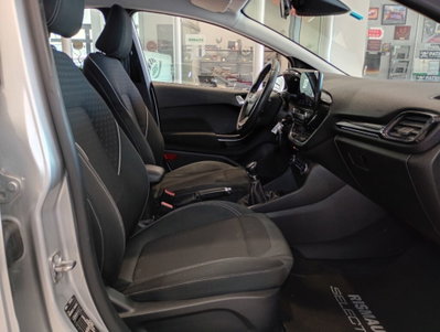 Ford Fiesta 1.1 85 CV 5 porte Titanium (19)