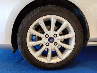 Ford Fiesta 1.1 85 CV 5 porte Titanium (3)