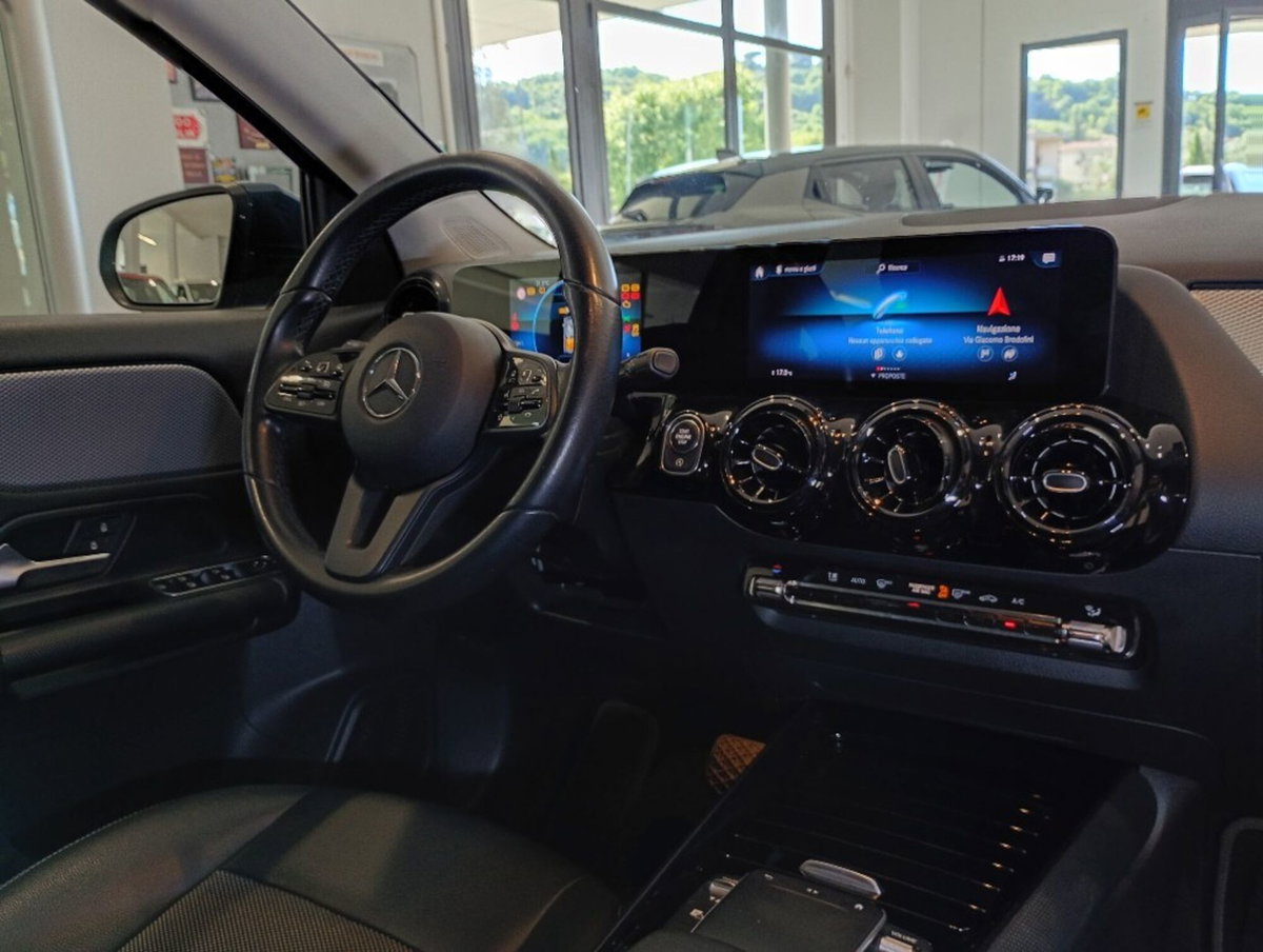 Mercedes-Benz GLA SUV 200 d Automatic Executive (19)