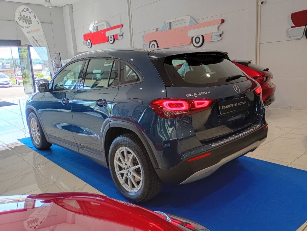 Mercedes-Benz GLA SUV 200 d Automatic Executive (2)