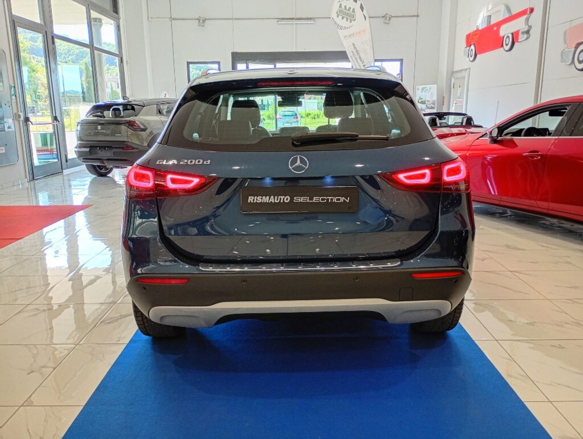 Mercedes-Benz GLA SUV 200 d Automatic Executive (3)