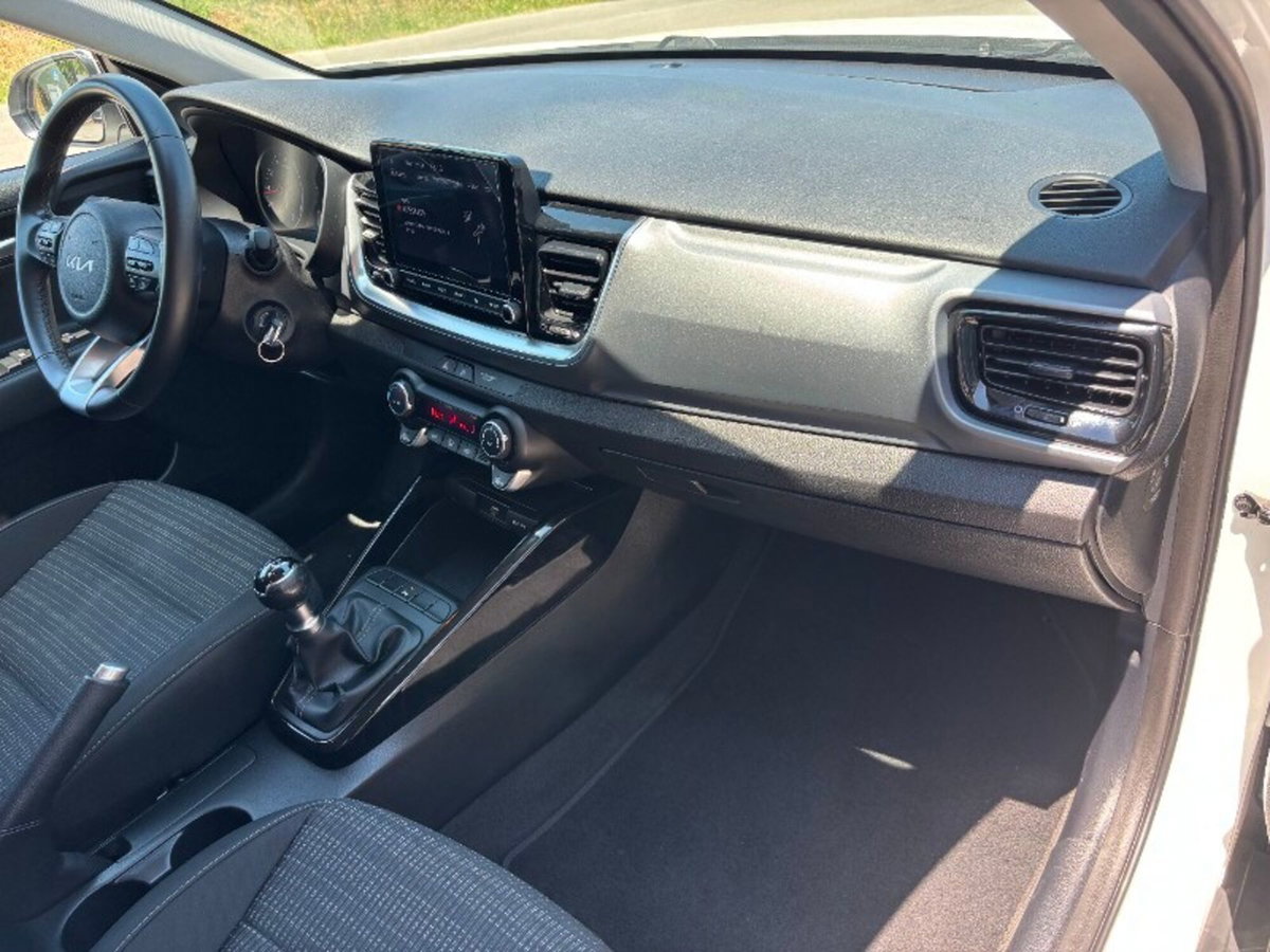 Kia Stonic 1.2 DPI Style (18)