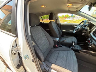 Kia Stonic 1.2 DPI Style (19)