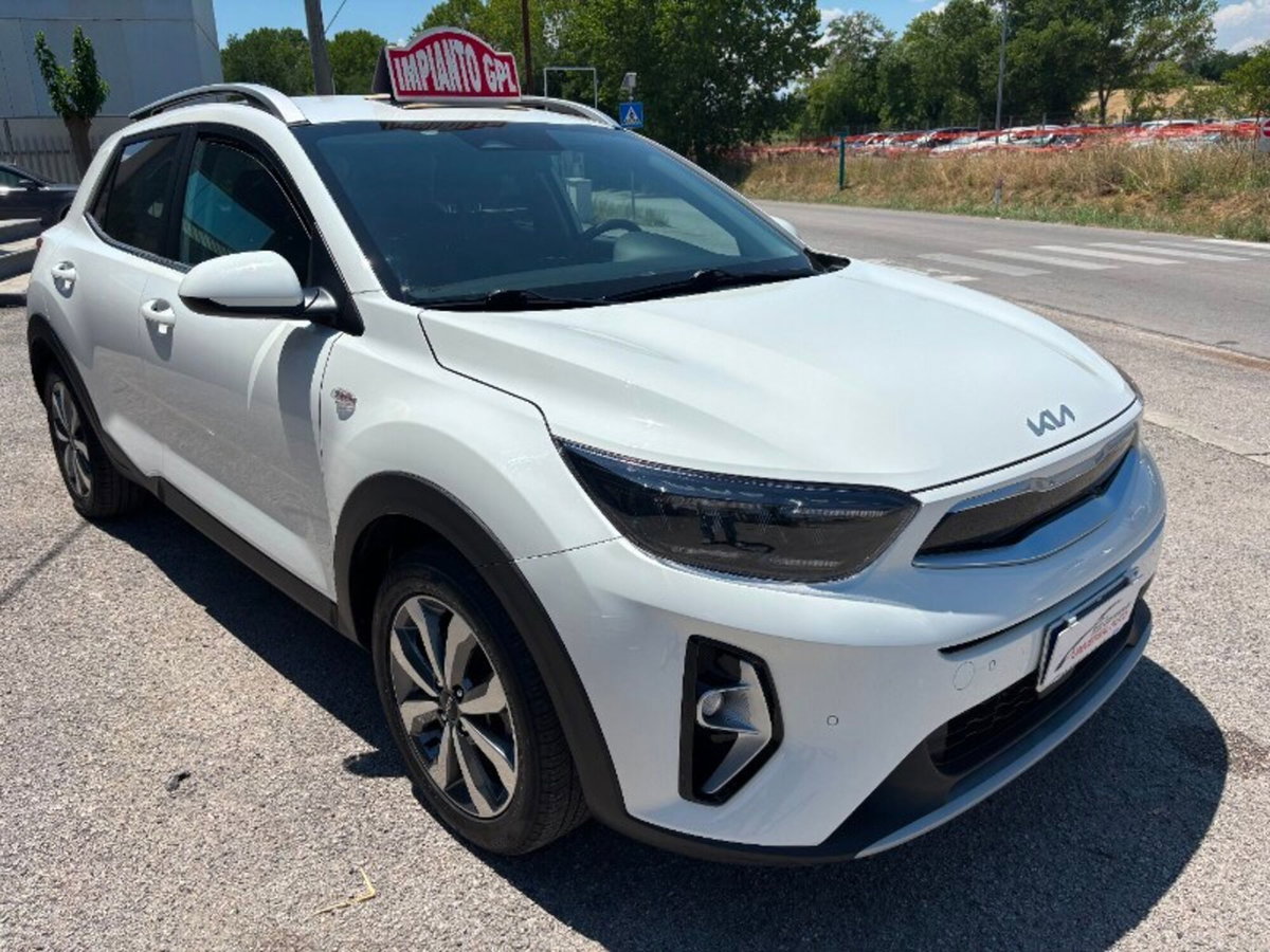 Kia Stonic 1.2 DPI Style (4)