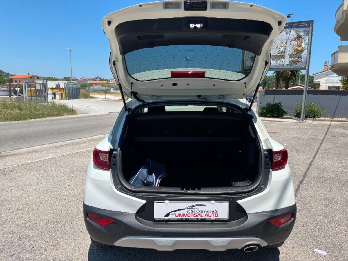 Kia Stonic 1.2 DPI Style (8)