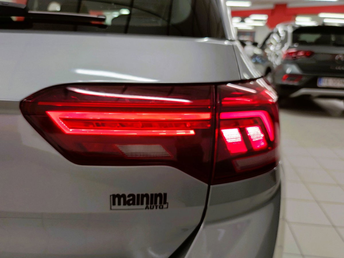 Volkswagen T-Roc 1.0 TSI Life (8)