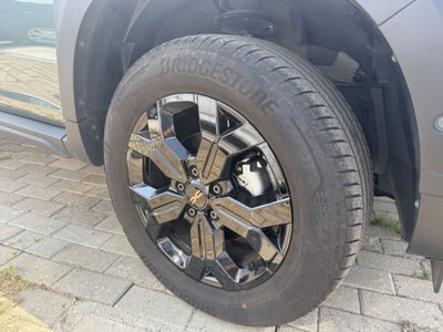Dacia Duster 1.0 TCe 100 CV ECO-G 4x2 Essential (4)