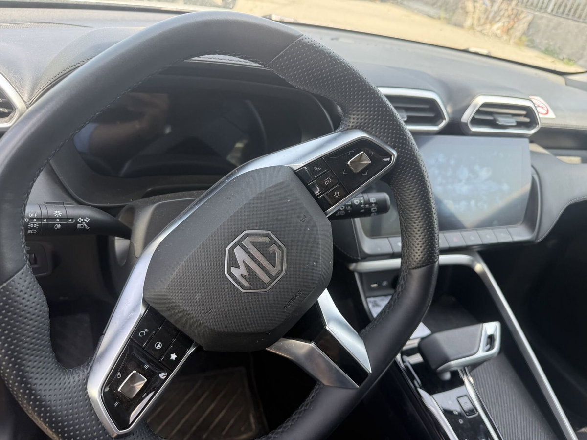 Mg ZS EV Luxury Standard Range (12)