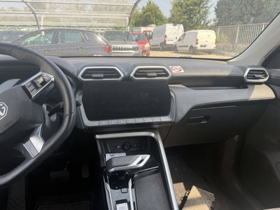 Mg ZS EV Luxury Standard Range (9)