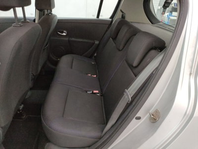 Renault Clio 1.2 16V 5 porte Dynamique (12)