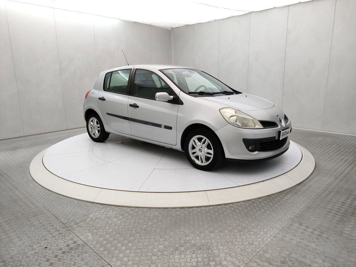 Renault Clio 1.2 16V 5 porte Dynamique (2)