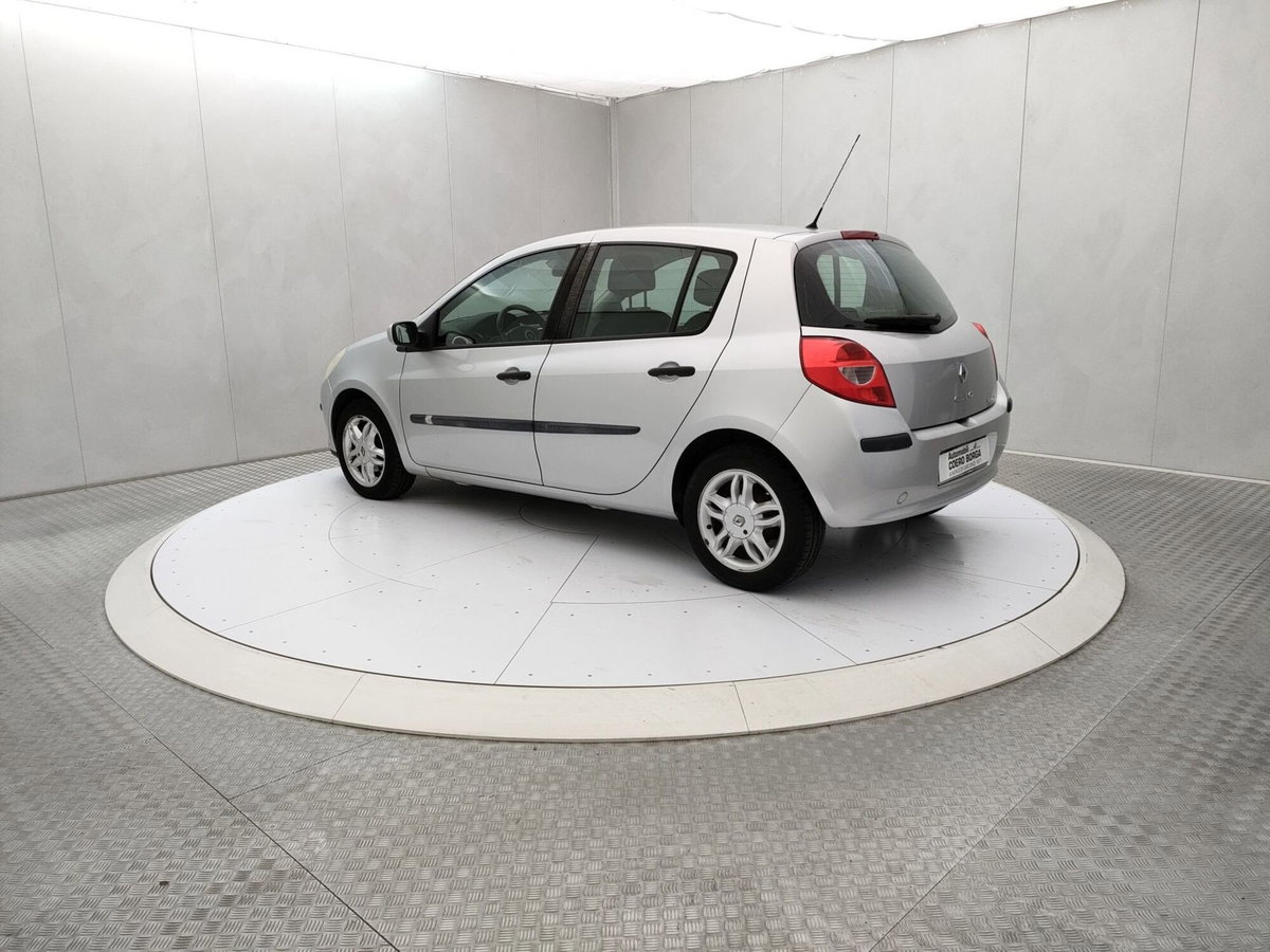 Renault Clio 1.2 16V 5 porte Dynamique (6)