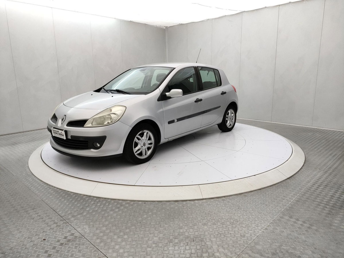 Renault Clio 1.2 16V 5 porte Dynamique (8)