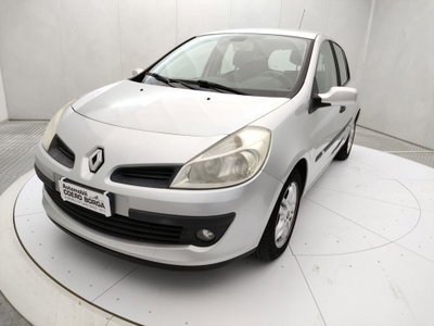 Renault Clio 1.2 16V 5 porte Dynamique (9)